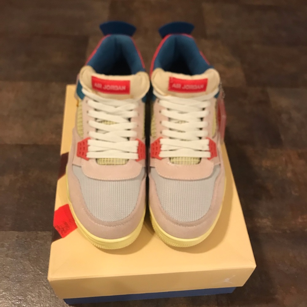 Jordan 4 Retro Union Guava Ice